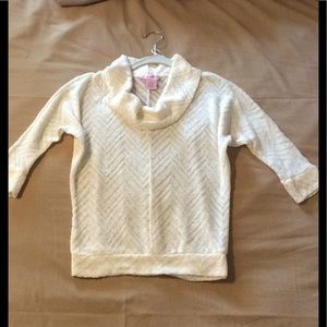 Candies low turtleneck and short sleeve sweater